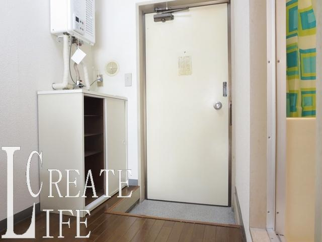 アレイパピヨンの内装|別号室の参考写真です。