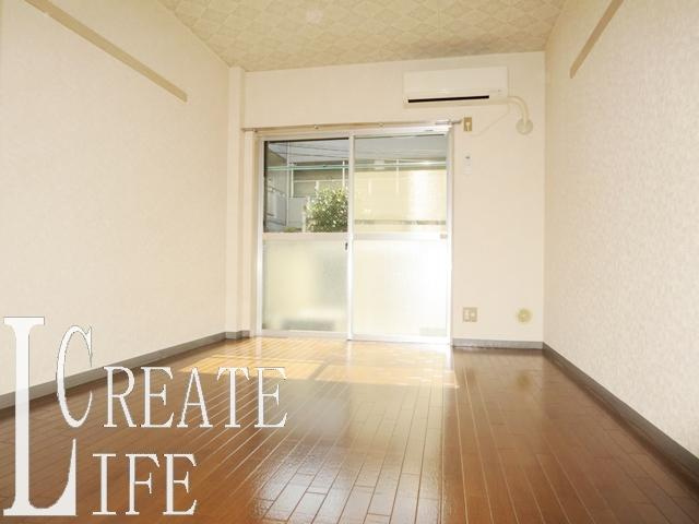 アレイパピヨンの居間・リビング|別号室の参考写真です。