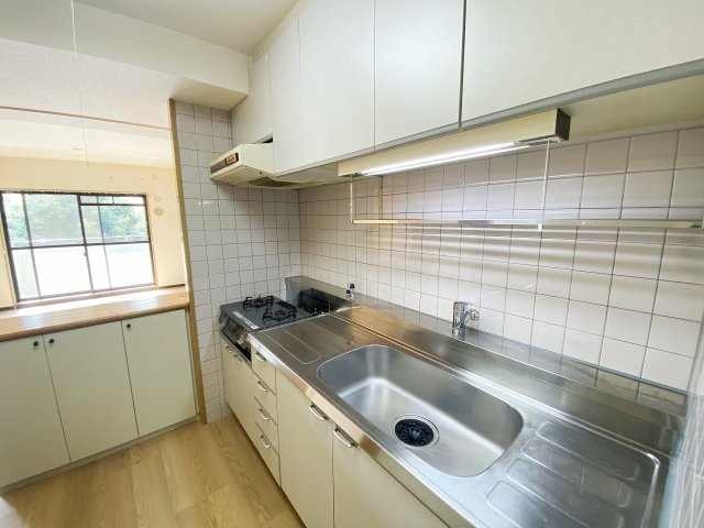 リファインドレリシュのキッチン|別号室の参考写真です。