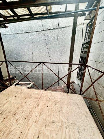 苅田10丁目テラスハウスのバルコニー