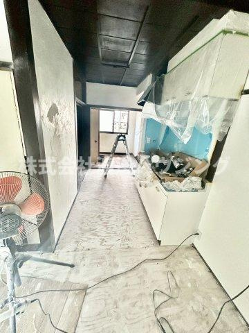 苅田10丁目テラスハウスの居間・リビング