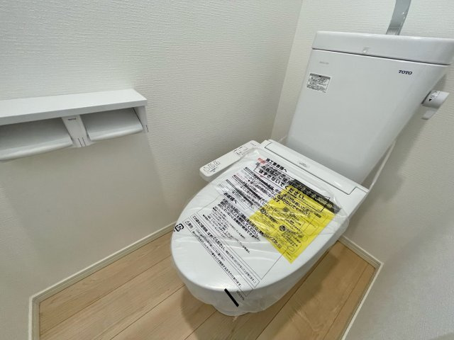 【新築戸建て】秋田市新藤田第2　1号棟のトイレ|1階・2階にトイレ備え付け！混雑時や、夜間も使いやすい☆家族の人数にかかわらず、2か所あるのは安心◎