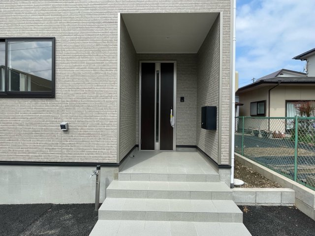 【新築戸建て】秋田市新藤田第2　1号棟の玄関