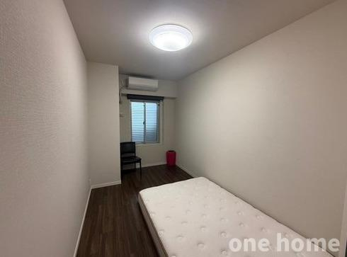 プラウドシティ新大阪の洋室|◆約6.5帖洋室です！シンプルな内装につき、様々な家具との相性はバッチリです！