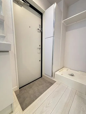 【玄関】 | Floresta池袋本町 | 明るい玄関です