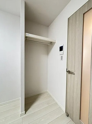 【収納】 | Floresta池袋本町 | おしゃれなオープンクローゼット付き