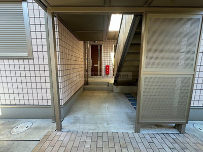 【エントランス】 | サウス・ウィンドーⅡ