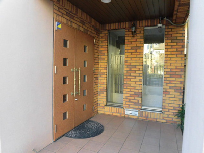 【エントランス】 | フローライト上新庄駅前 | オシャレなエントランス入口です