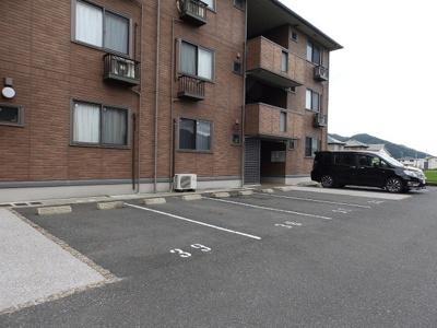 【駐車場】 | リビングタウン朝田 A棟