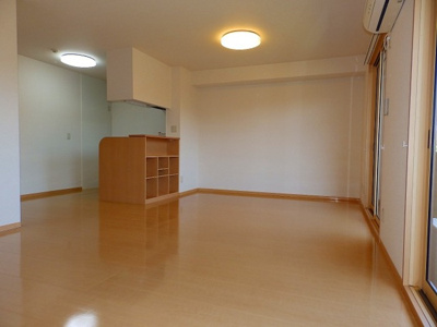 【居間・リビング】 | リビングタウン朝田 A棟