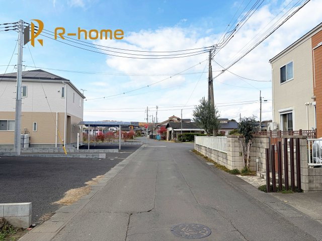 常陸大宮市野中町第8　新築戸建て　3号棟の前面道路含む現地写真|周辺環境も併せて案内致します♪
閑静な住宅地で笑顔あふれる新生活！
ぜひ現地へお越しください♪