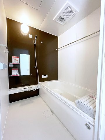 新築戸建・新築建売　須賀川市千日堂　第一小・第一中の浴室|浴室乾燥機付き＆小窓付きなのでカビの発生を抑制！浴室を清潔に保つことができます！