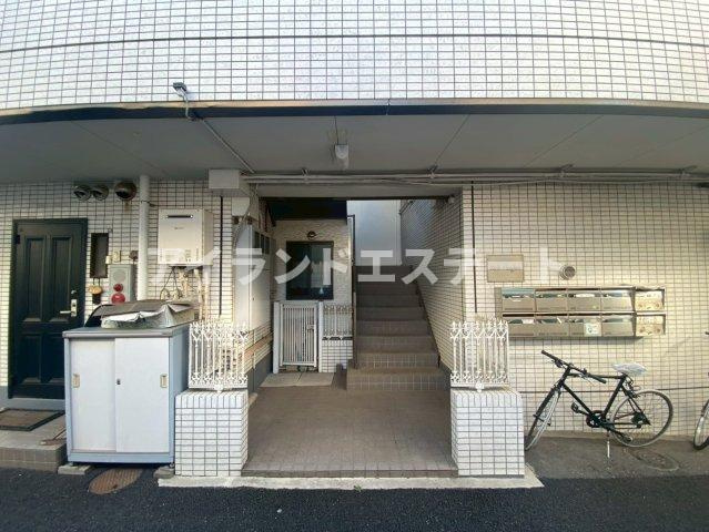 リッチハイツ　陽当たり良好　メゾネット　のエントランス