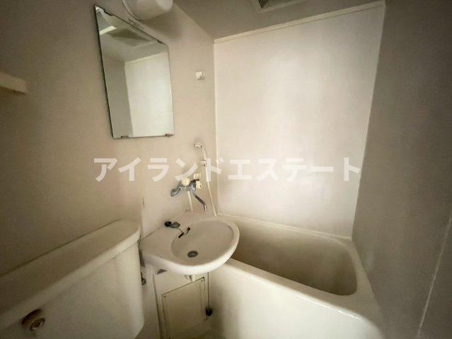 リッチハイツ　陽当たり良好　メゾネット　の浴室