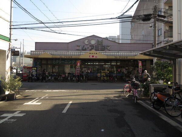 パレ都島のエントランス