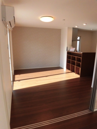 D-room十連寺　弐番館の居間・リビング|使いやすいリビングです