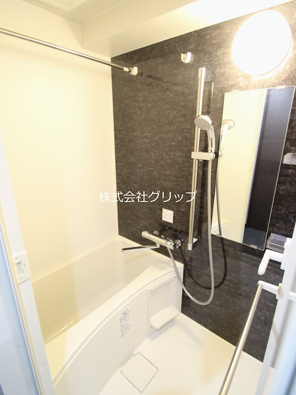 Le'a横濱鶴見中央弐番館の浴室