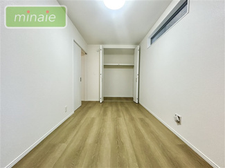 【洋室】 | 小学校5分　中学校5分　食洗機付　太陽光設置　鷺沼３　1号棟 | 販売現地　家具の配置がしやすい洋室空間