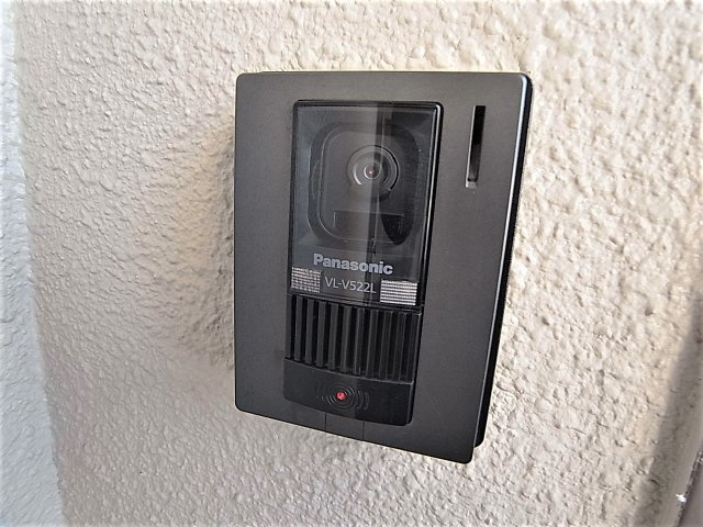 ロイヤル石井のセキュリティ|安心のTVモニターインターホン