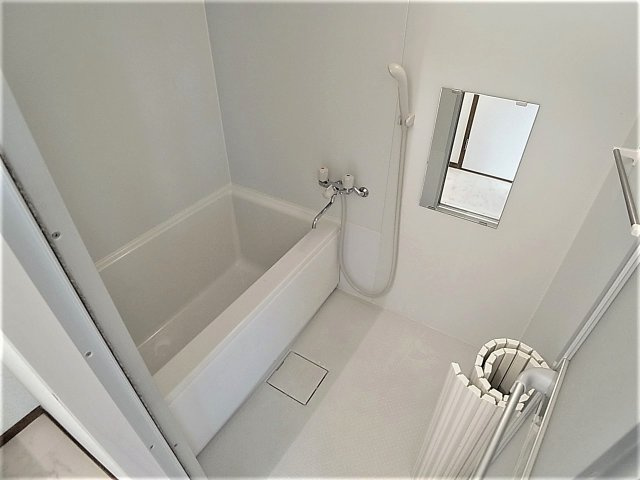 ロイヤル石井の浴室|清潔・綺麗な浴室