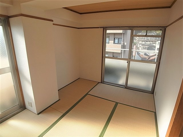 ロイヤル石井の内装|畳のいい香りがします