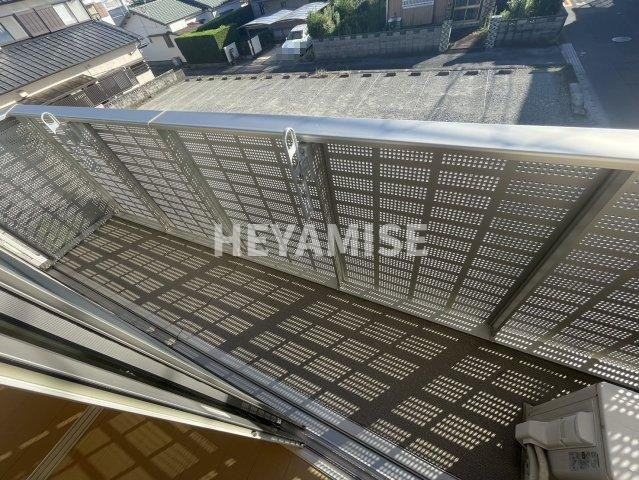 ウィット植松のバルコニー|※室内画像は別号室のもの(反転タイプ)