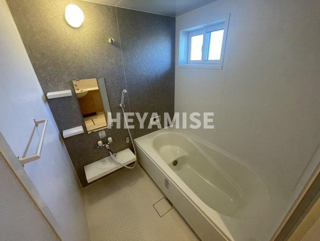 ウィット植松の浴室|※室内画像は別号室のもの(反転タイプ)