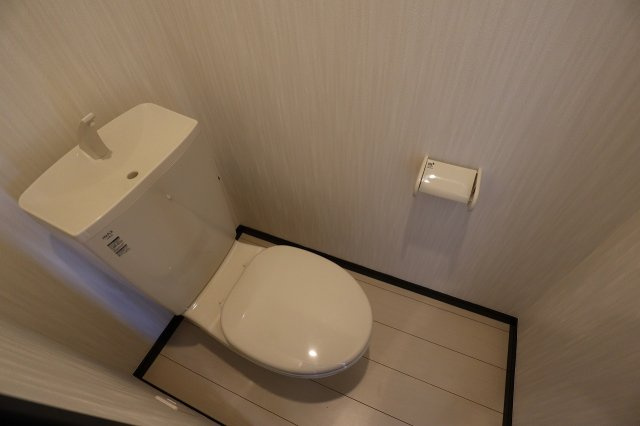 The Residence船橋のトイレ|ゆったりとした空間のトイレです