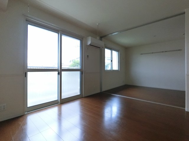 【居間・リビング】