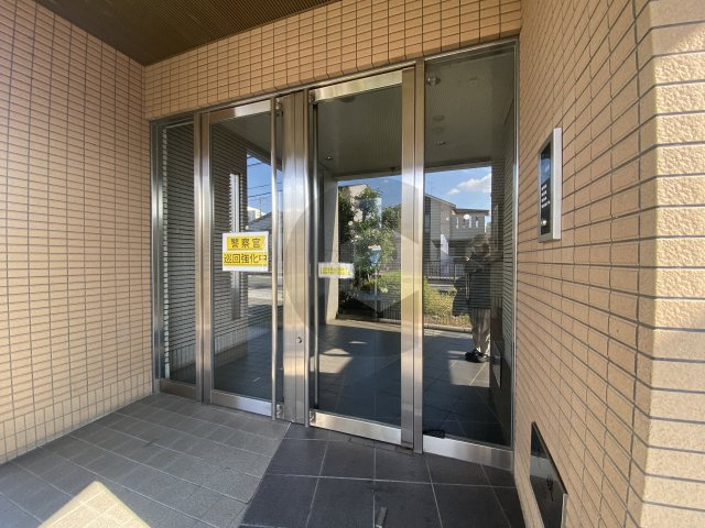 プロパティ・ユーのエントランス