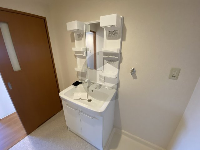 プロパティ・ユーの独立洗面台