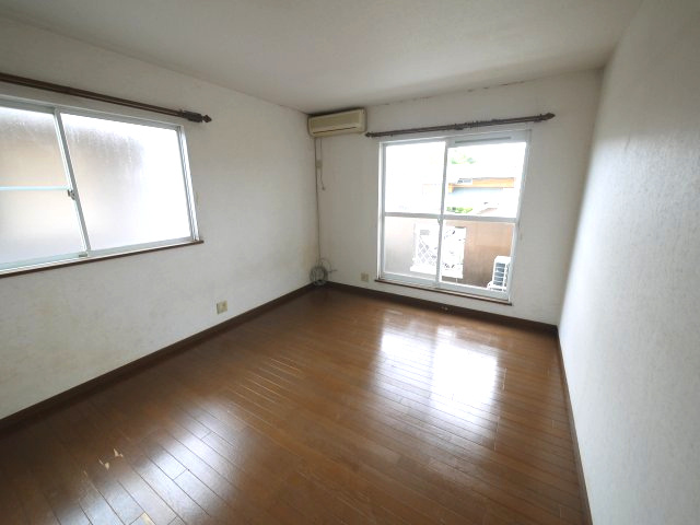 山武市松尾町高富　中古戸建の洋室|平成6年12月築4LDK  JR総武本線松尾駅徒歩約34分  シテムキッチン リフォーム必要です
 