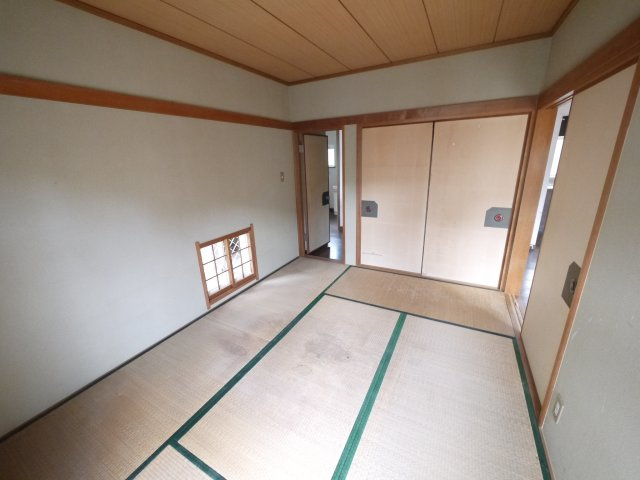 山武市松尾町高富　中古戸建の和室|平成6年12月築4LDK  JR総武本線松尾駅徒歩約34分  シテムキッチン リフォーム必要です
 