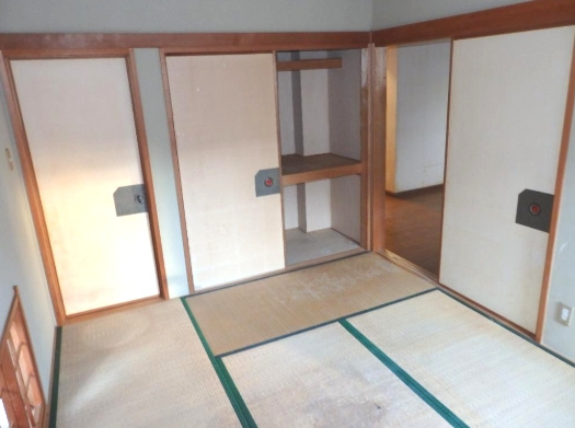 山武市松尾町高富　中古戸建の和室|平成6年12月築4LDK  JR総武本線松尾駅徒歩約34分  シテムキッチン リフォーム必要です
 