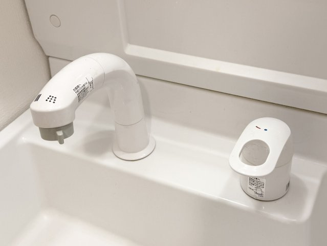 RENATUS PRIMOの独立洗面台|使い勝手の良いシングルレバー式の水栓