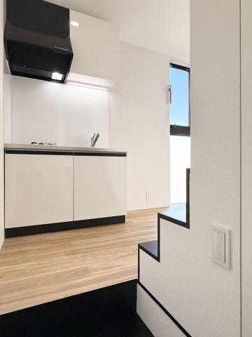 RENATUS PRIMOの洋室|日差しも入る、きれいな洋室