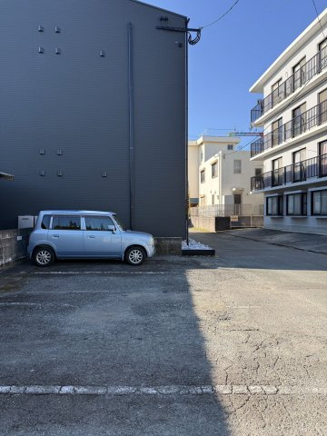 RENATUS PRIMOの駐車場