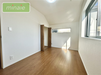 【洋室】 | 小学校5分　中学校5分　食洗機付　2階リビング　鷺沼３　3号棟 | 販売現地　使い勝手の良い快適な洋室