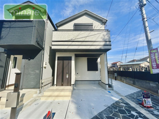 【外観】 | 小学校5分　中学校5分　食洗機付　2階リビング　鷺沼３　3号棟 | 販売現地　洗練されたデザインが映える外観