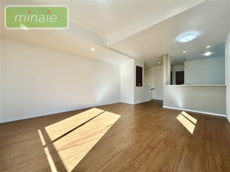 【居間・リビング】 | 小学校5分　中学校5分　食洗機付　2階リビング　鷺沼３　3号棟 | 販売現地