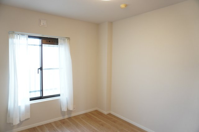 クリオ草加壱番館の洋室