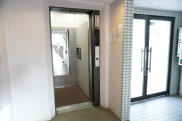 クリオ草加壱番館のその他共用部分|エレベーター