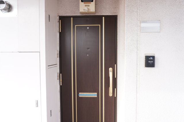 クリオ草加壱番館の玄関