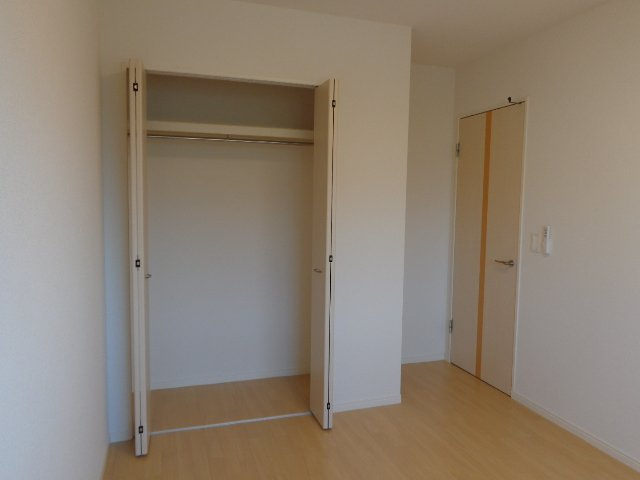 Ｅｓｔａｔｅの収納|洋室