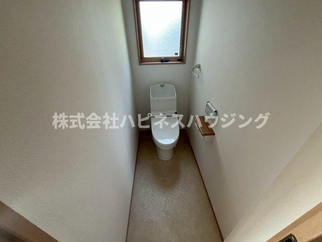 柏市柏戸建住宅(カシワシカシワコダテジュウタク)のトイレ