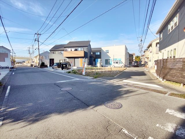 【前面道路含む現地写真】の画像