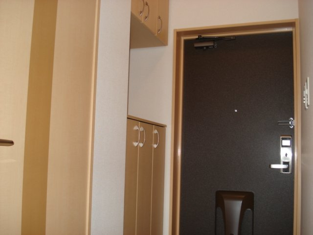 ウイングコートの玄関|玄関