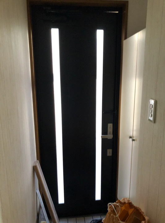 本山南町2丁目貸家の玄関