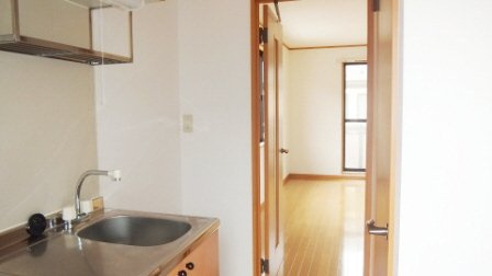 ４ＳＥＡＳＯＮＳ　ＯＮＯの居間・リビング|敷地内に駐輪場あります！