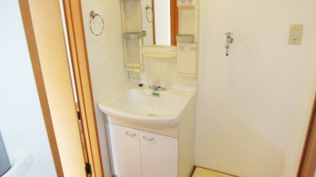 ４ＳＥＡＳＯＮＳ　ＯＮＯの洗面所|独立洗面台あります